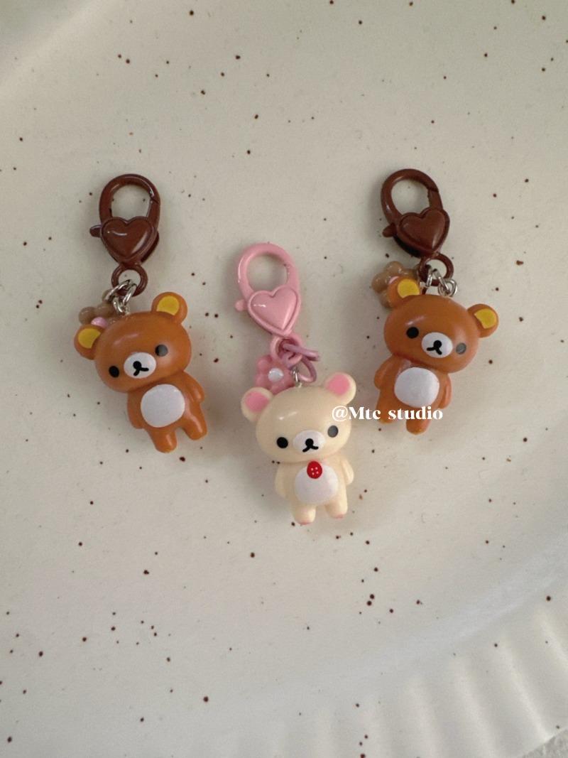 Phone Accessories Doll - かわいいリラックマ怠惰なクマキーホルダー漫画人形ペンダントバックパックバッグ電話チャームキーリングアクセサリー女の子のためのホリデーギフト