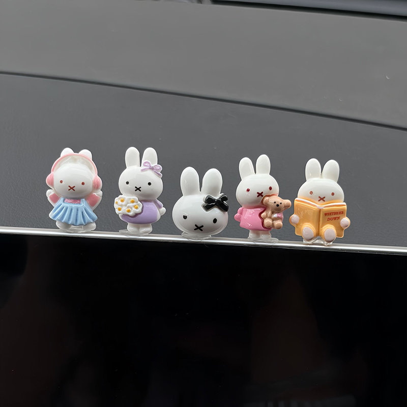 かわいいミッフィーミニフィギュア 車のダッシュボード飾り レ - Phone Accessories Doll のレビューと価格