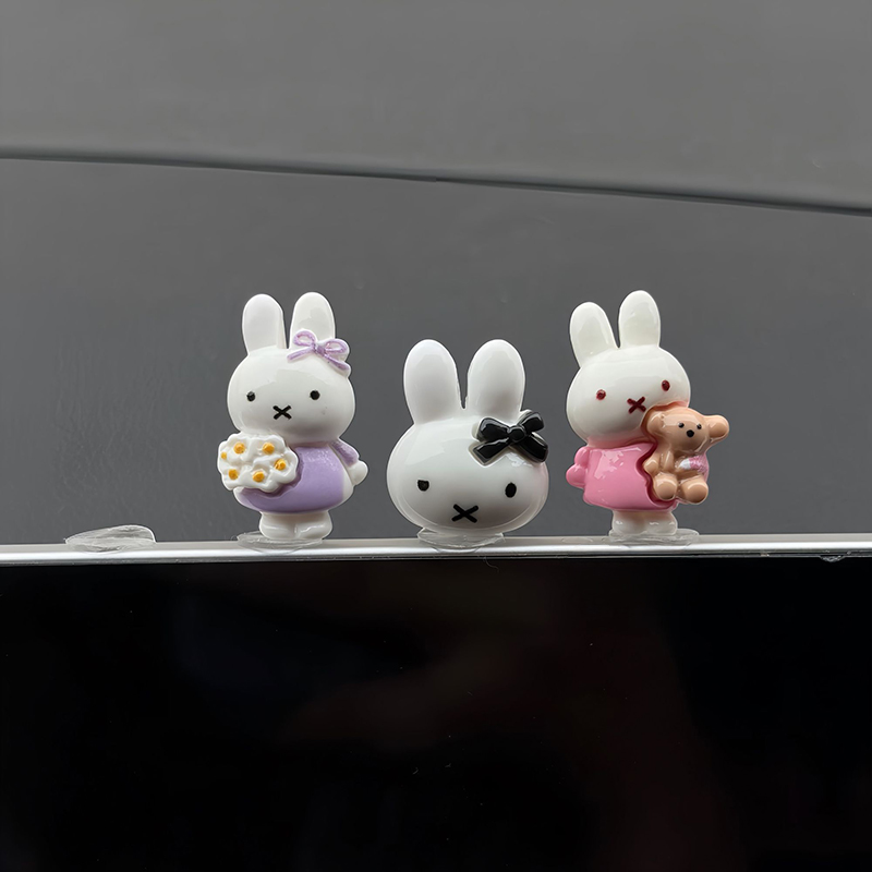 かわいいミッフィーミニフィギュア 車のダッシュボード飾り レ - Phone Accessories Doll のレビューと価格