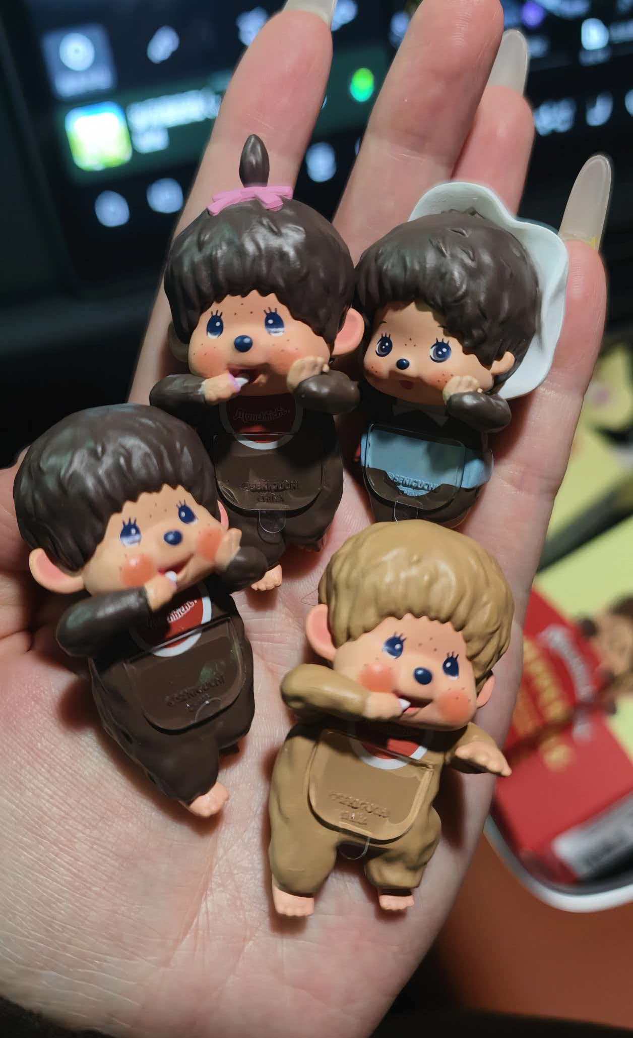 アニメフィギュア Mengqiqi 寝そべりポーズ ブライン - Phone Accessories Doll のレビューと価格
